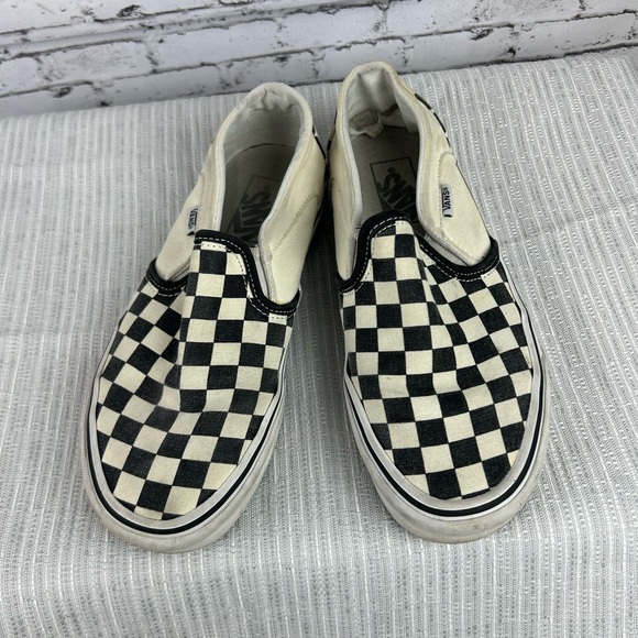 Vans | black & white checkered slip on women's shoes size 7.5 - Picture 3 of 8